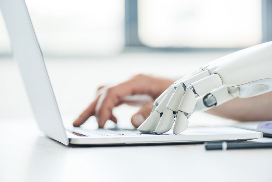 A melhor plataforma de negociação de criptomoeda automatizada: robô e mãos humanas.